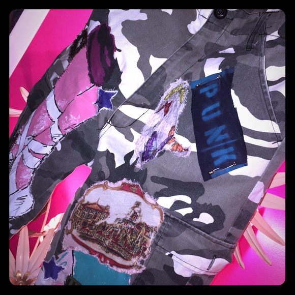 One of a kind Lexa Vonn camo patchwork cargo pants - Picture 8 of 12